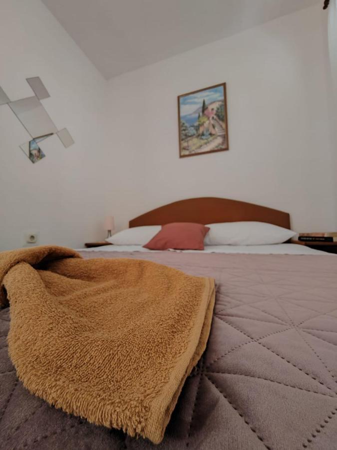 Apartments Turan Centrally Located With Free Parking Igrane Bagian luar foto
