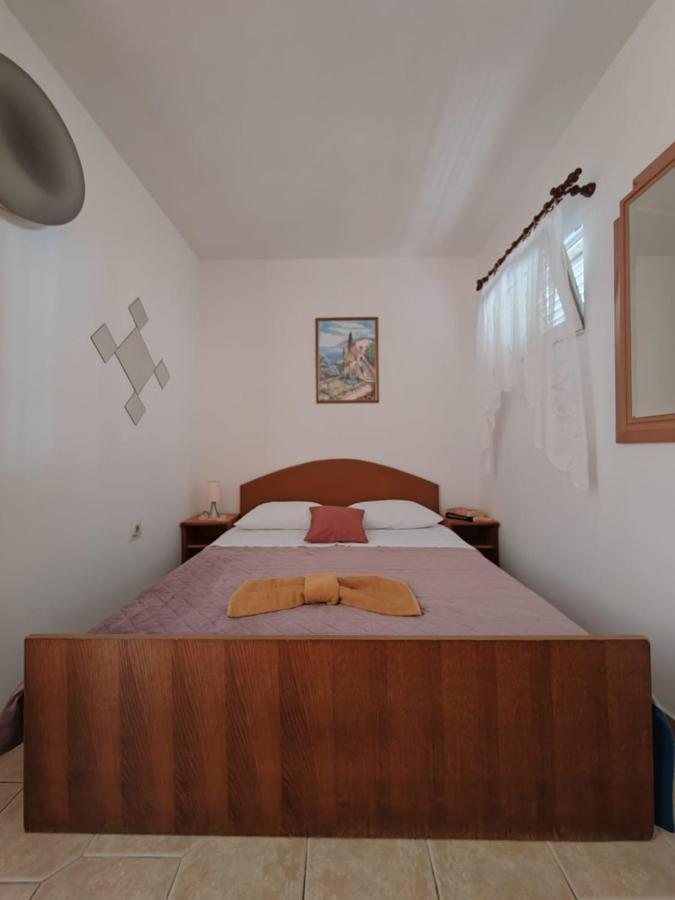 Apartments Turan Centrally Located With Free Parking Igrane Bagian luar foto