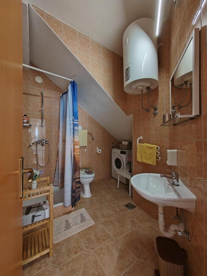 Apartments Turan Centrally Located With Free Parking Igrane Bagian luar foto
