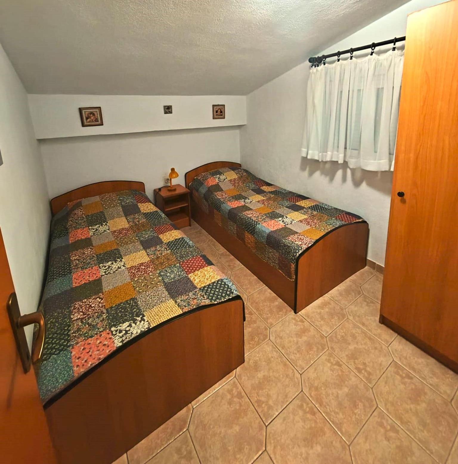 Apartments Turan Centrally Located With Free Parking Igrane Bagian luar foto