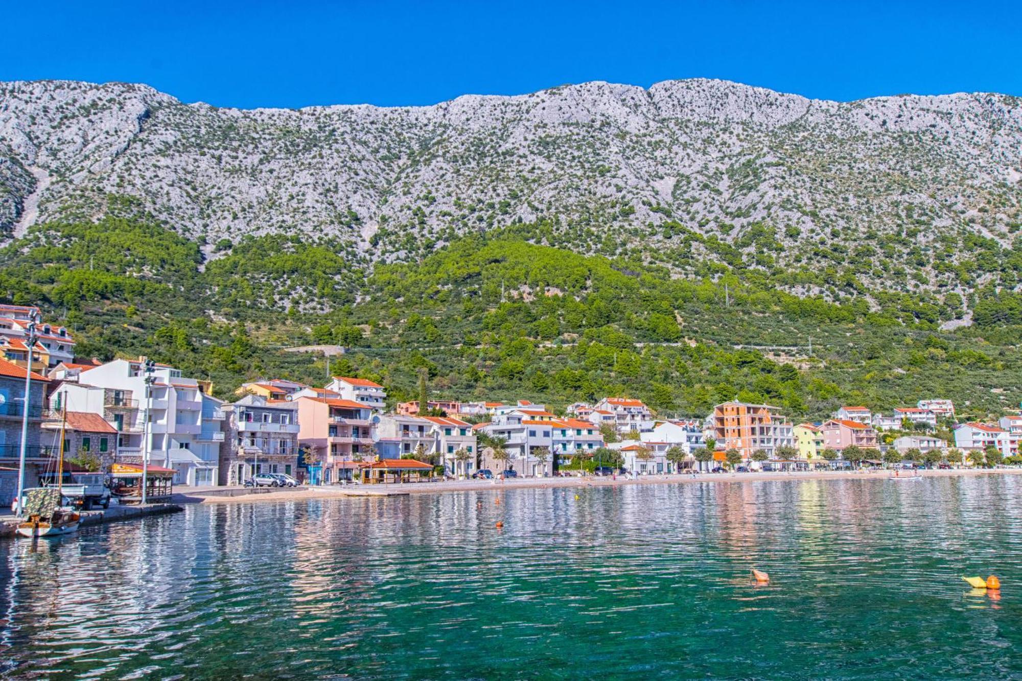 Apartments Turan Centrally Located With Free Parking Igrane Bagian luar foto